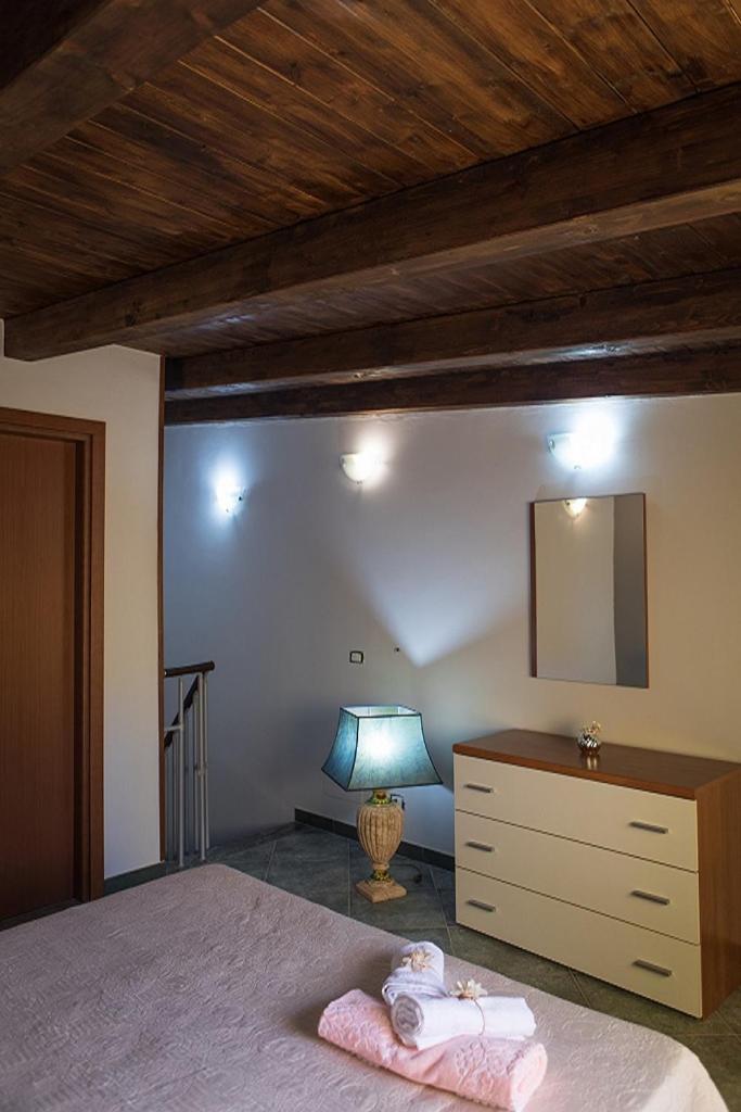 Casa Vacanze Fede Santo Stefano di Camastra Exteriör bild